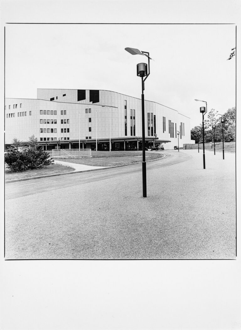 Aalto-Musiktheater, Essen. Fotografie, 24 × 18 cm, ohne Datum. Bestand Harald Deilmann im Baukunstarchiv NRW