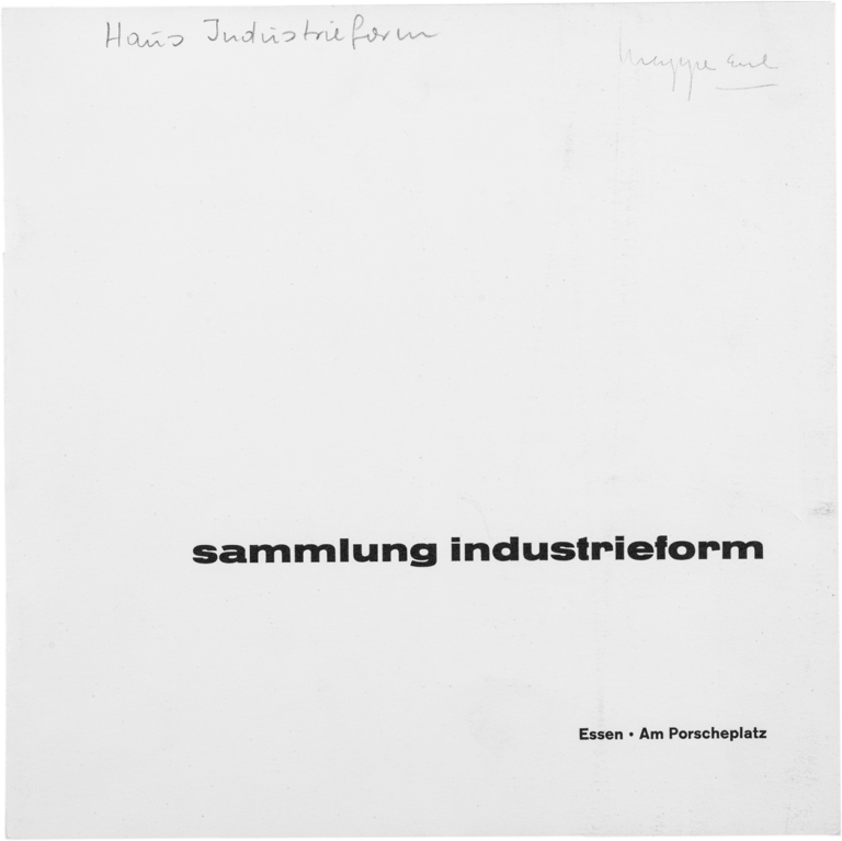 Alte Synagoge in Essen
Ausstellungskatalog „Sammlung Industrieform“, ohne Datum, Cover, 21 × 21 cm
Bestand Hans Koellmann im Baukunstarchiv NRW