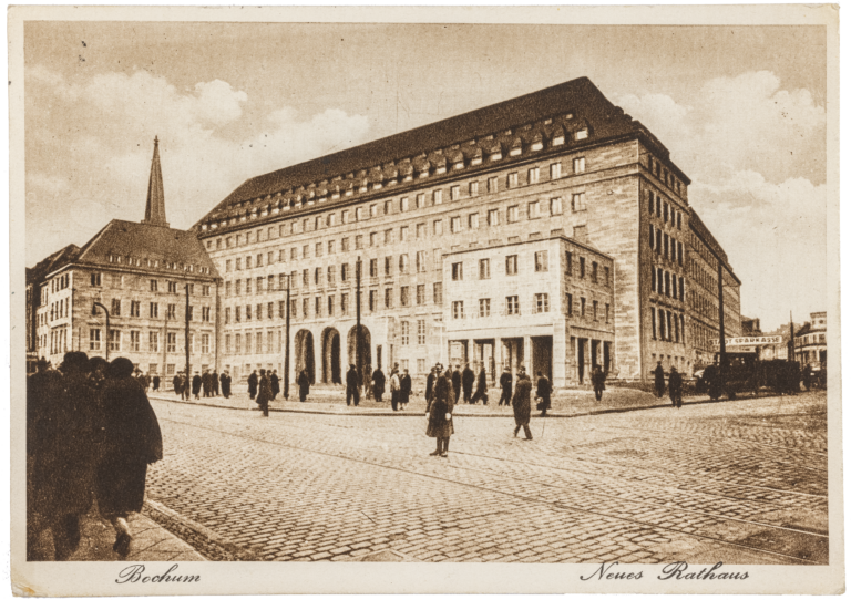 Bochum City Hall, Karl Roth, 1926-31, postcard, collection Baukunstarchiv NRW