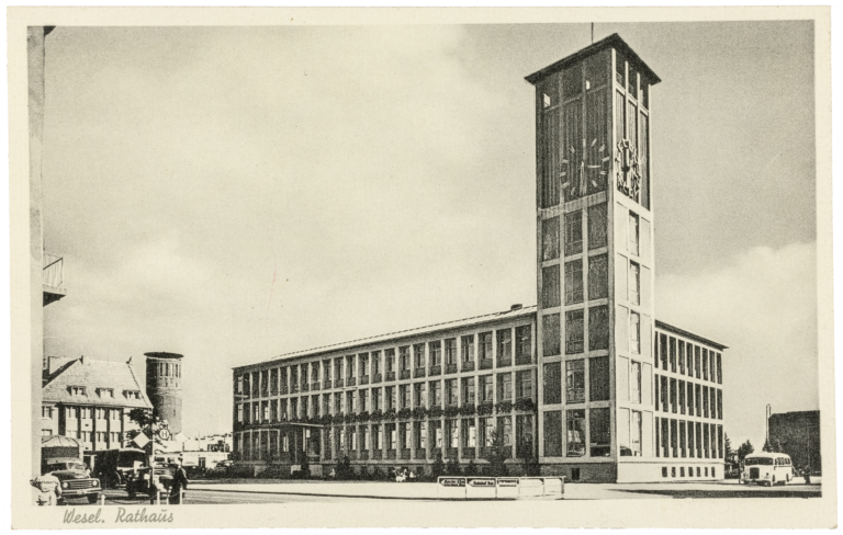 Wesel Town Hall, Fritz G. Winter, 1952-58, postcard Collection Baukunstarchiv NRW