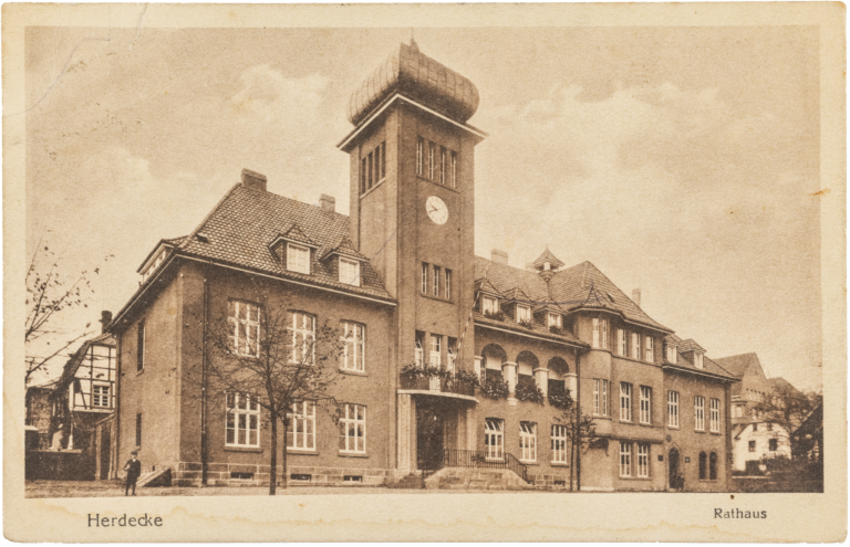 Herdecke Town Hall, Architect: Wiehl, 1913, postcard, collection Baukunstarchiv NRW

