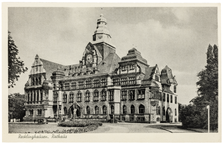 Recklinghausen Town Hall, Otto Müller-Jena, 1904-08, postcard
Baukunstarchiv NRW collection 

