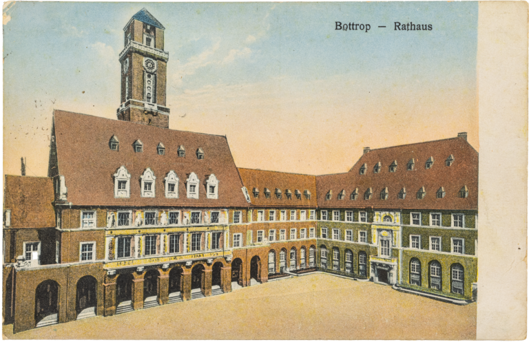 Bottrop Town Hall, Ludwig Becker, 1914-16, postcard
Baukunstarchiv NRW collection 
