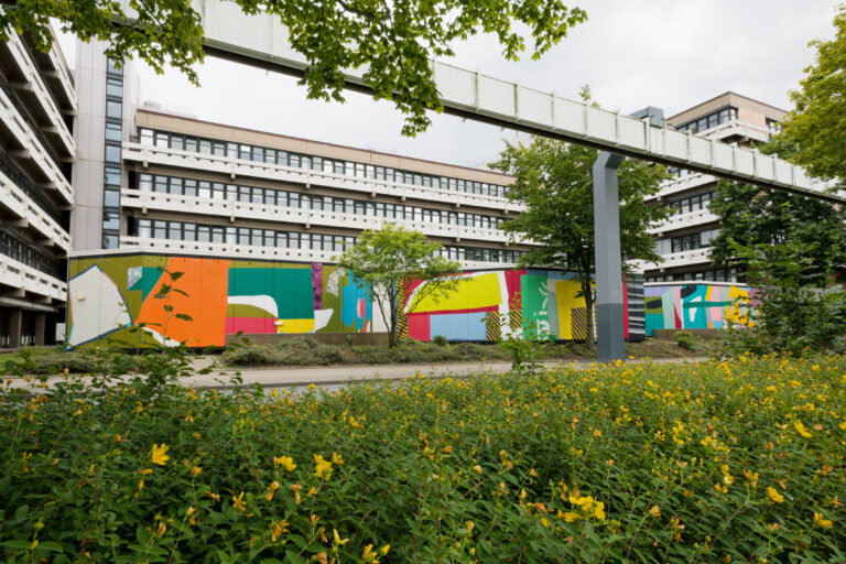 TU Dortmund, EF 50, 
»MURAL EF50«, Wandbild von Kunststudierenden der TU  Dortmund, Fotografie von Mareile Zimmermann, 2018